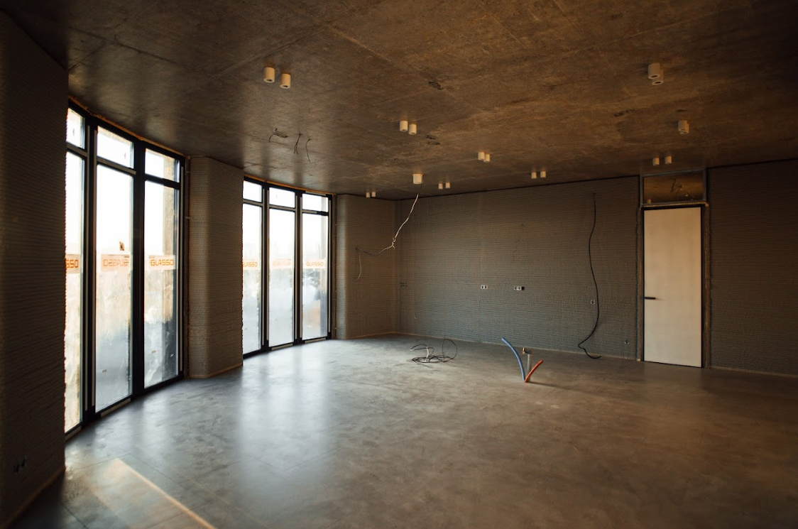 Перший в Україні. Родині полеглого воїна подарували будинок, надрукований на 3D-принтері